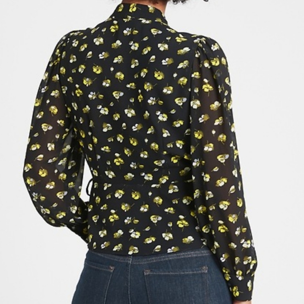 Banana Republic Fitted Puff Sleeve Blouse in Yellow Gold